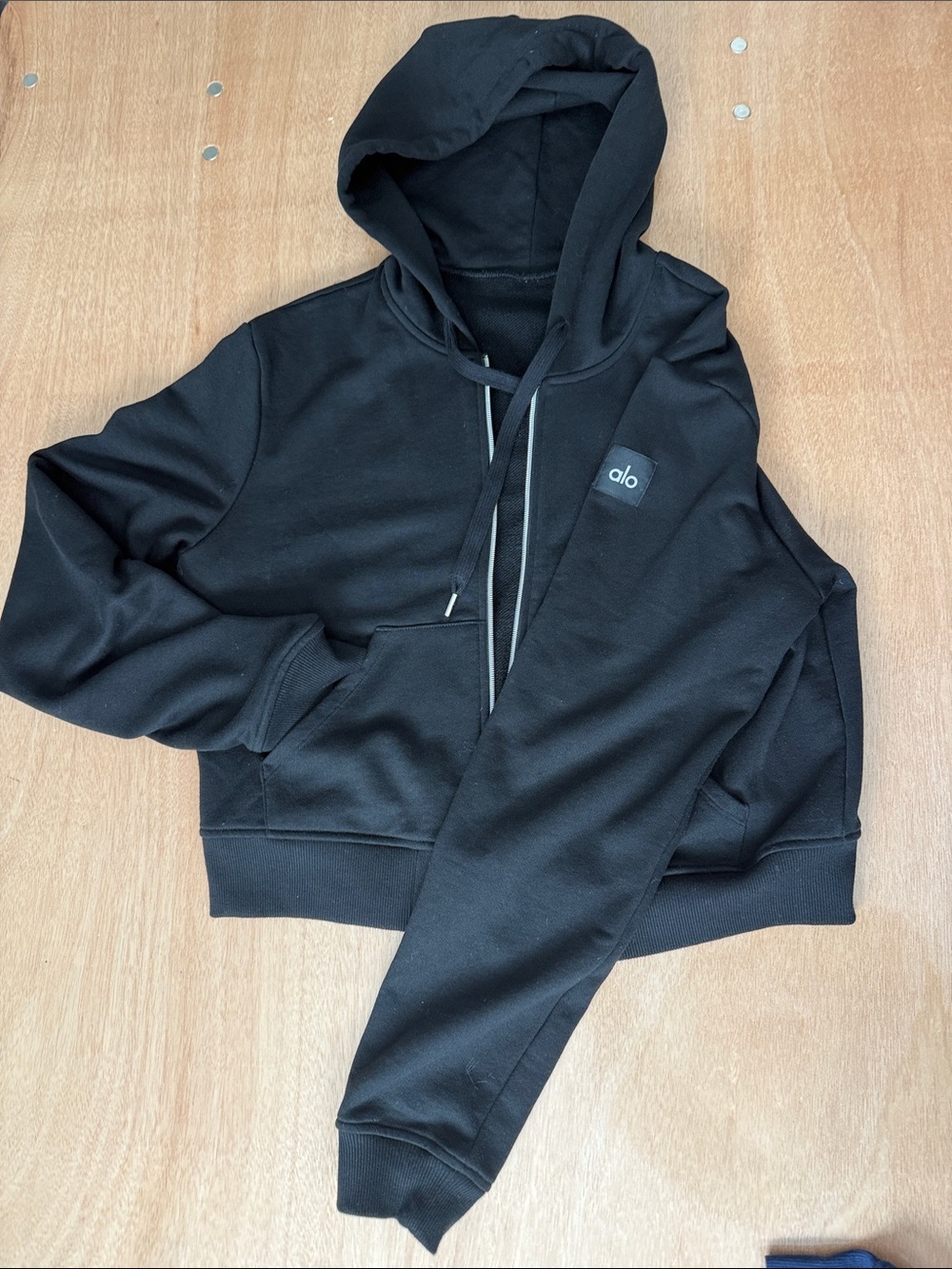 ALO Routine Cropped (Waist length) Zip Black Hoodie
